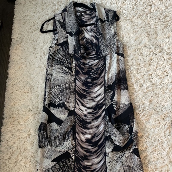BCBG ANIMAL PRINT DRESS - Picture 2 of 2